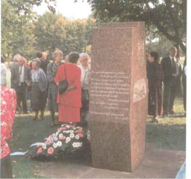 Gedenkstein in Ossweil