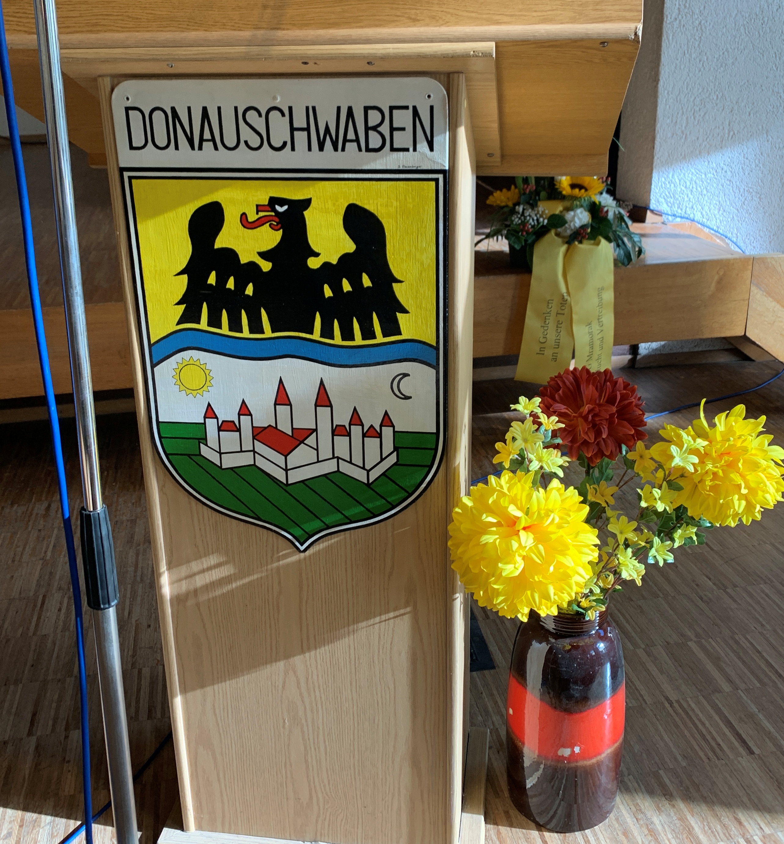 Donauschw-Wappen-Blumen"