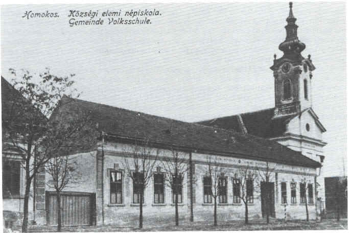 Schule und Kirche in Mramorak